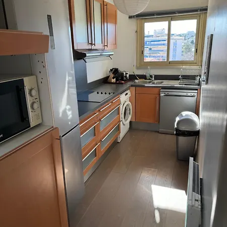 Modern 60m2 With 2 Balconies, At 50 Meters From Sea *