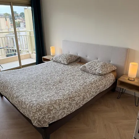 Modern 60m2 With 2 Balconies, At 50 Meters From Sea Appartamento Antibes