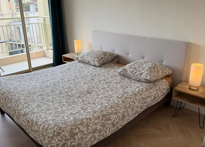 Modern 60m2 With 2 Balconies, At 50 Meters From Sea Appartamento Antibes