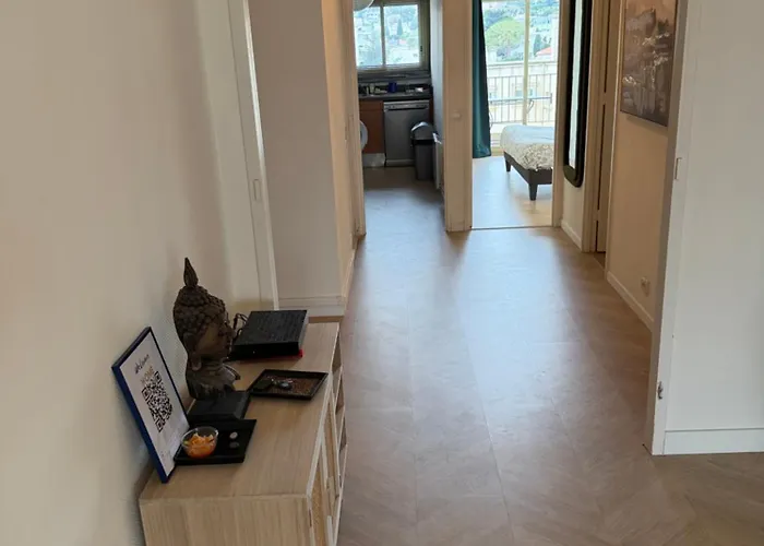 Modern 60m2 With 2 Balconies, At 50 Meters From Sea Appartamento Antibes